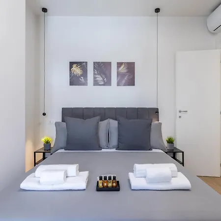 Апартаменти Viareggio-elegant Flat Free-parking Sea 900 Mt