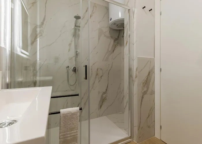 Viareggio-elegant Flat Free-parking Sea 900 Mt *